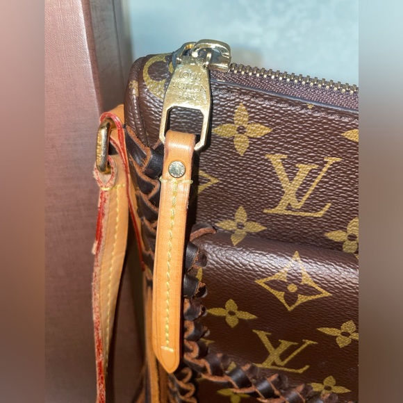 RARE Authentic Louis Vuitton Mabillon Crossbody Shoulder Bag with Fringe & Beads - Picture 6 of 16